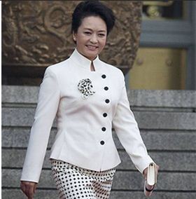 国家主席夫人为何青睐广东箱包品牌