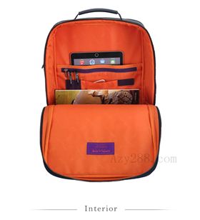 轻奢时尚都市商务背包内部展示