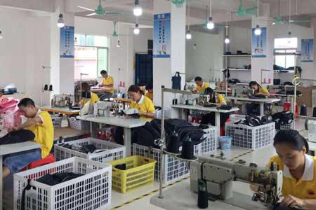 年终员工福利背包定制 深圳周边哪个背包厂家好?